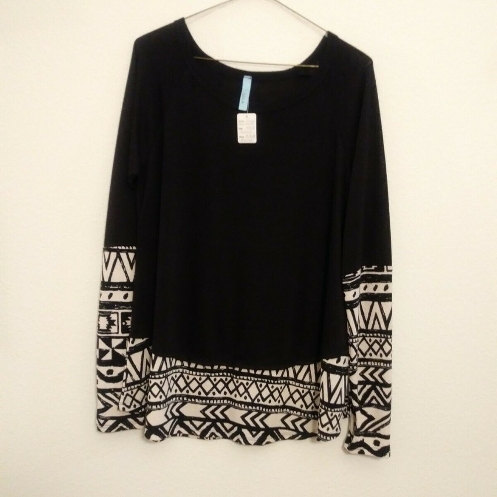 Loila Aztec Tunic Top M Glove Sleeve Layered Look Tribal